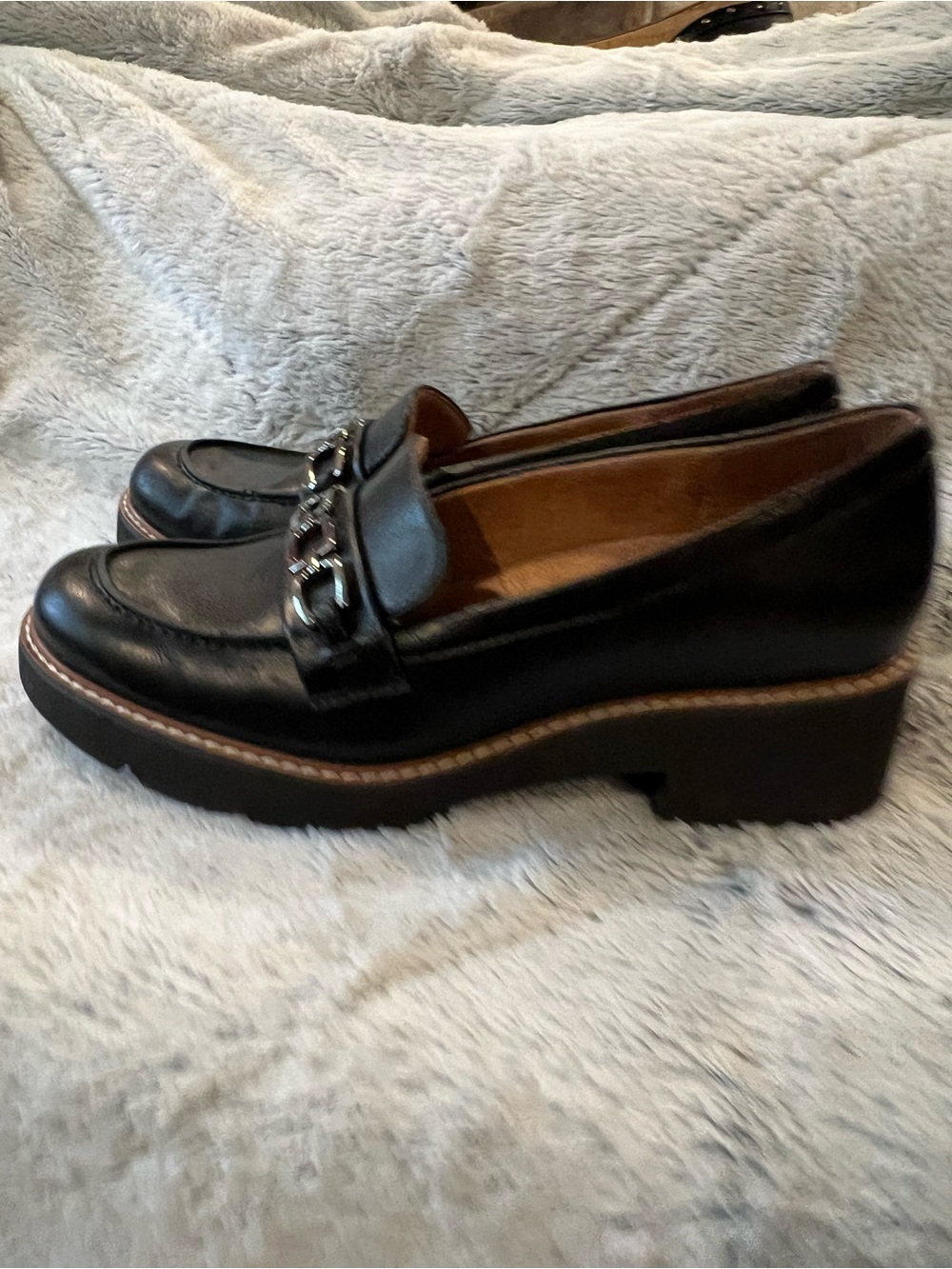 Naturalizer Black Leather Chain-Accent Loafers - Picture 7 of 12